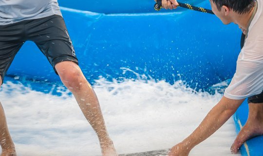 cover Flow House Bangkok เปลี่ยนเวลายามบ่ายให้สดชื่นกับ Urban beach club พร้อมแฮงค์เอาท์แบบชิลๆ