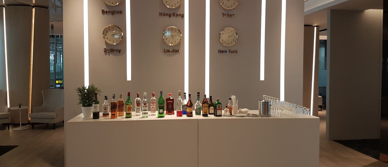 cover พาชม มิราเคิล เฟิร์สคลาส เลานจ์ และ โชว์ คิชเช่น โซน D - เข้ามาแล้วอิ่มท้อง ก่อนขึ้นเครื่องแน่นอน