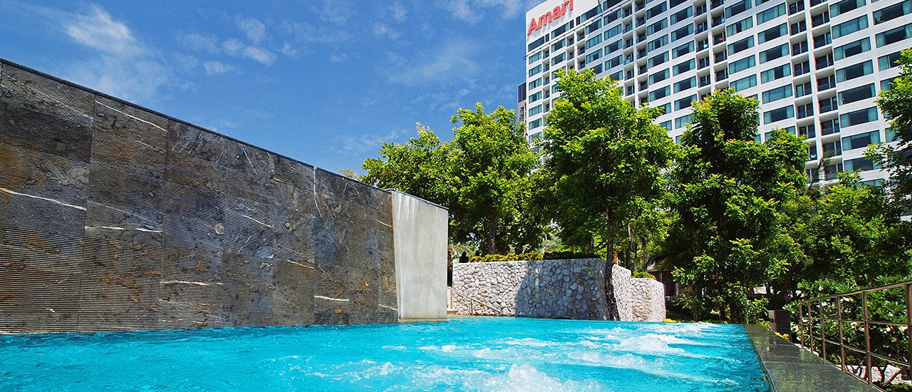 cover Luxury Life @ Amari Pattaya