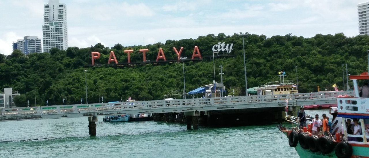 cover ภูมิแพ้กรุงเทพฯ ไปติดเกาะล้านกันแบบ Slow Life