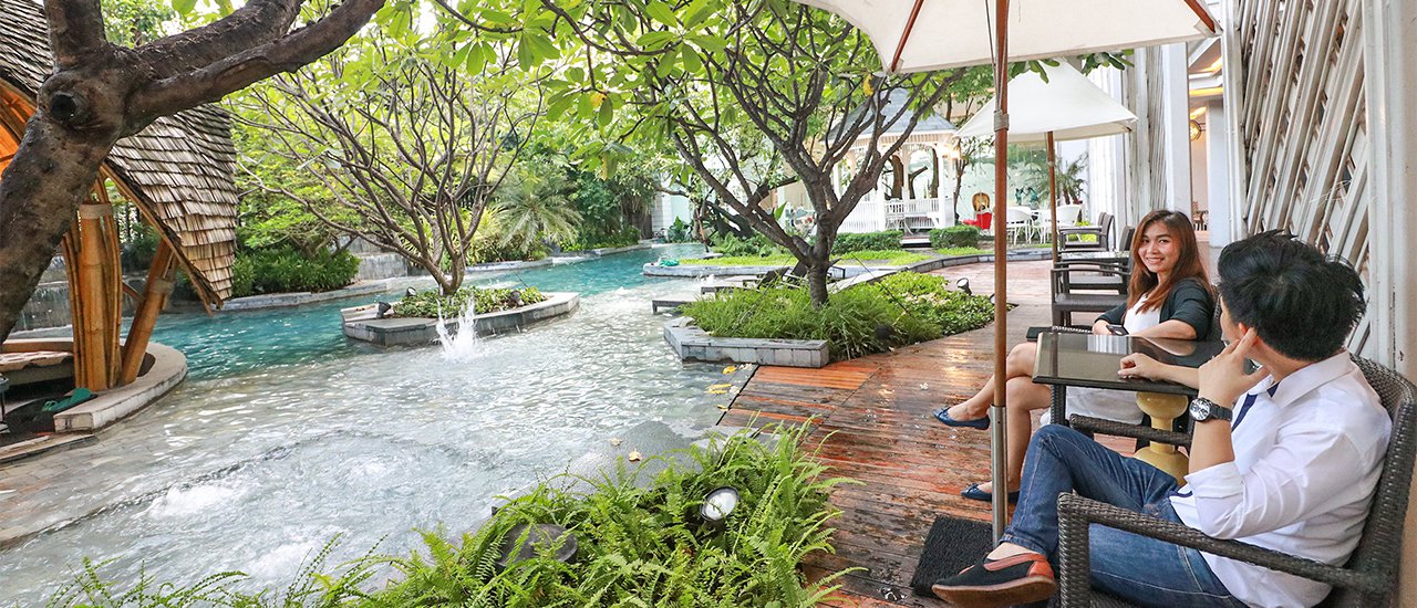 cover Hidden garden in the city จิบชาแนววินเทจ ใจกลางเมือง ณ หัวช้าง เฮอร์ริเทจ