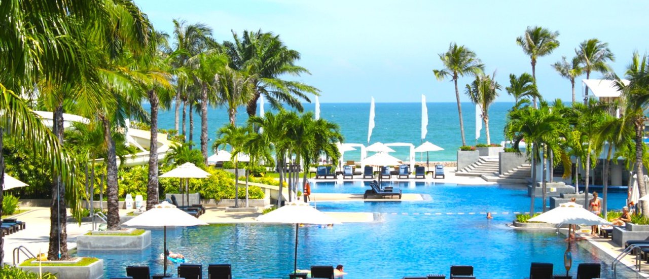 cover Close & Easy to Drive, Traveling in Family Style @ Novotel Hua Hin Cha Am Beach Resort & Spa