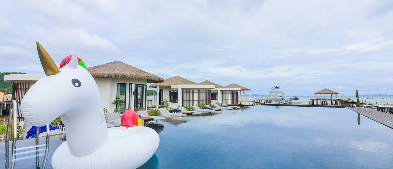 cover Weekend Retreat at "Kept Bangsaray", so-called Maldives in Pattaya