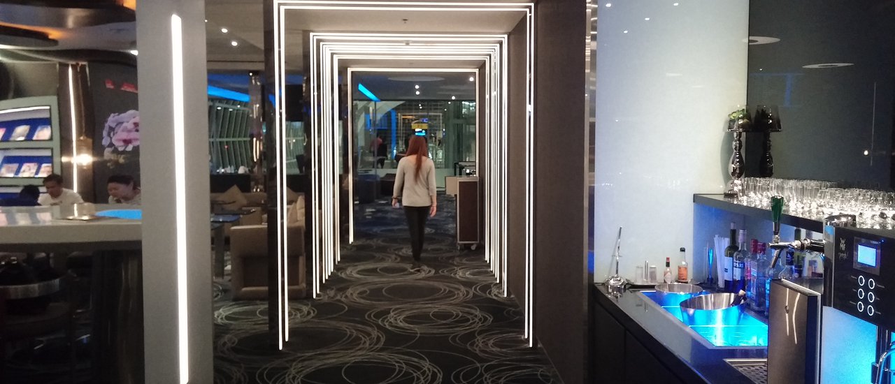 cover EVA Air Lounge's Experience at Suvarnabhumi Airport.