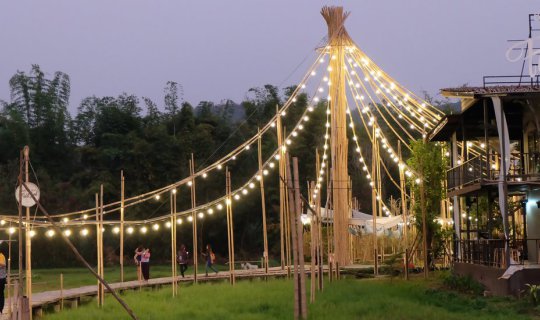 Cover ไปเชียงใหม่อีกครั้ง...ฉันก็ยัง ป ร ะ ทั บ ใ จ...