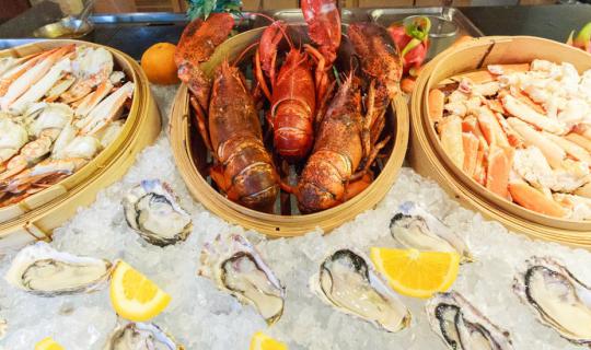 cover บุฟเฟ่ต์นานาชาติ กับ Lobster ไม่อั้น ที่ห้องอาหาร Café de Nimes @ Grand Sukhumvit Hotel