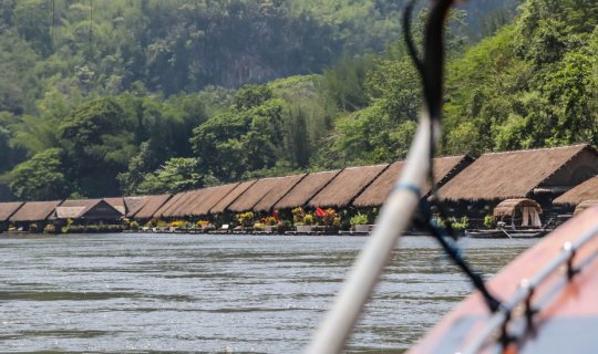 cover ร้อนนัก นั่งรถไฟ ไปกระโดดน้ำที่ River Kwai Jungle Rafts ฉลองวันเกิดกัน!