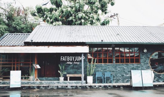 cover ร้านอาหารหลากสไตล์ หลายสัญชาติ FATBOYJUMP