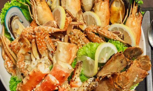 cover จัดหนัก จัดเต็ม กับ บุฟเฟ่ต์ "Seafood Republic" ที่ Novotel Bangkok Ploenchit Sukhumvit