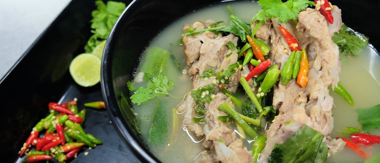 cover เส้นสายปลายตะหลิว ร้านอร่อยครบเครื่อง...เล้งแซ่บ คั่วไก่ ผัดไท ราดหน้าหมูหมัก และ ผัดซีอิ๊วหมูหมัก