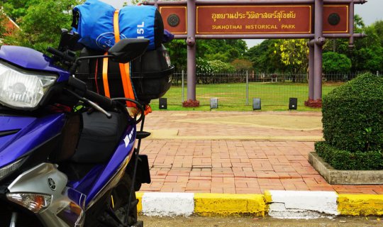 cover เที่ยวชมความรุ่งเรืองของอดีต ที่เมืองเก่า โขทัย - อุทยานประวัติศาสตร์สุโขทัย-
