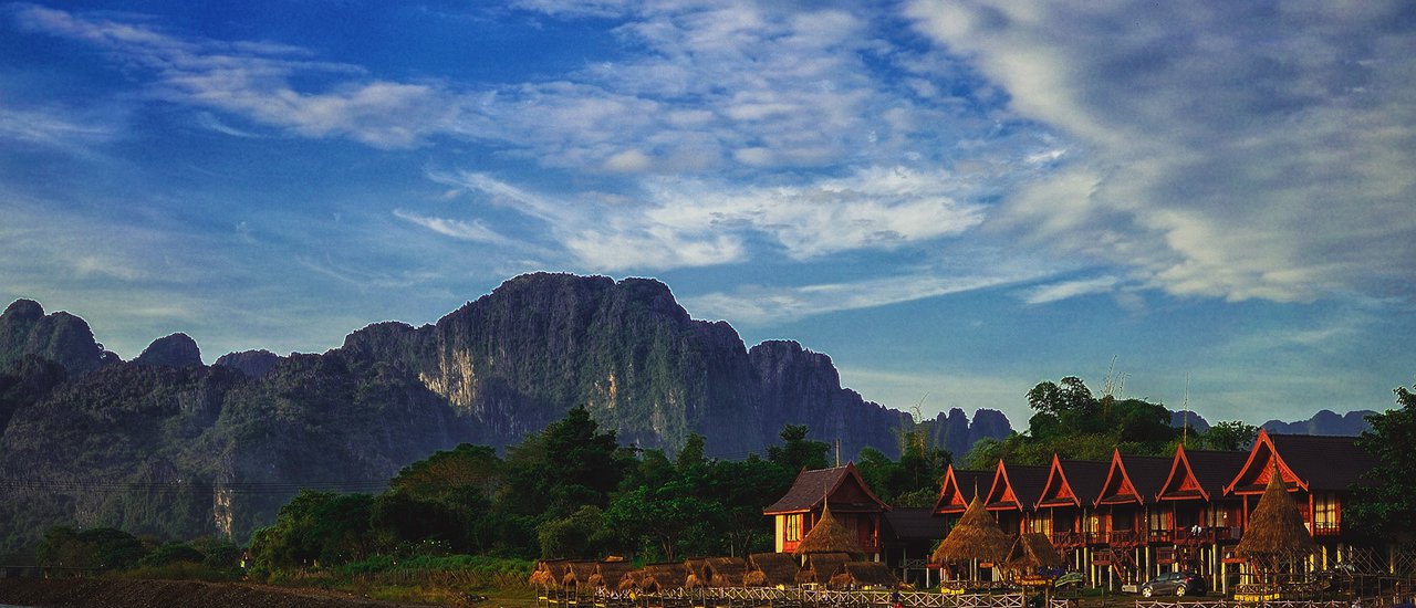 cover Mai Kee Baht I Vang Vieng, Anyone can go (with FullHD VDO)