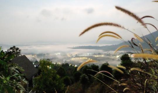 cover To relax and enjoy seeing the mist with budget 450 ฿ in Khao Kho, Petchabun Province