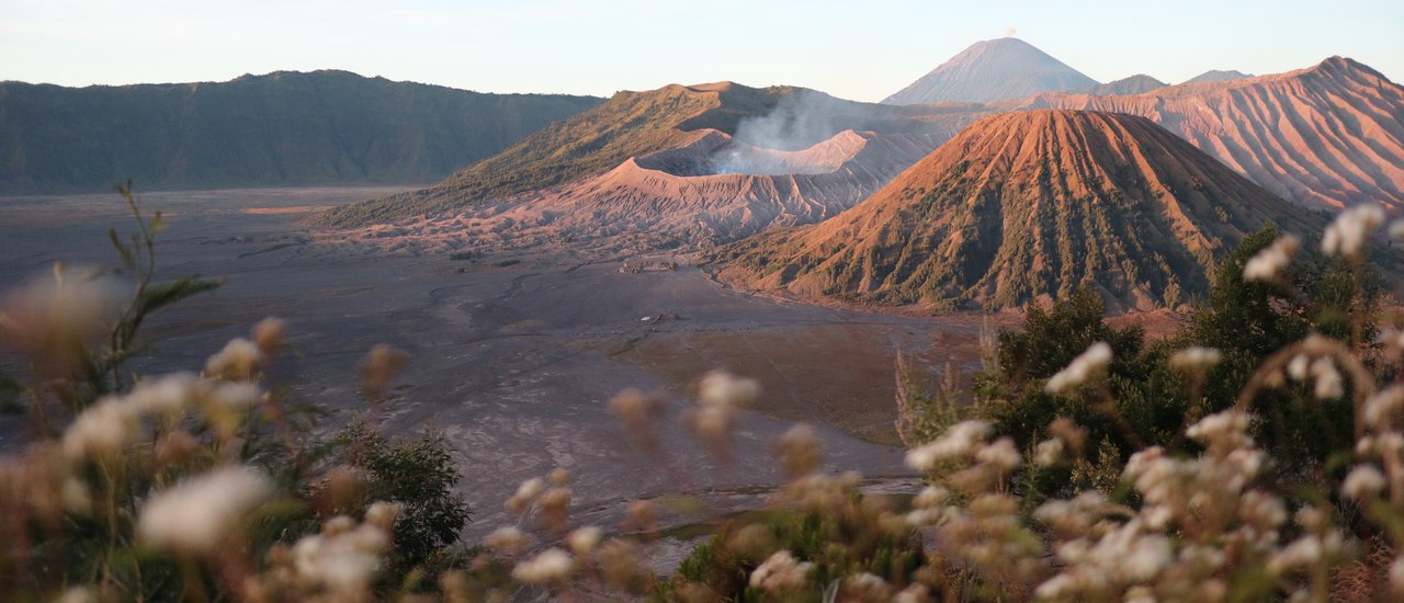 cover Bromo - Kawah Ijen in May ไปดูให้เห็นกับตา