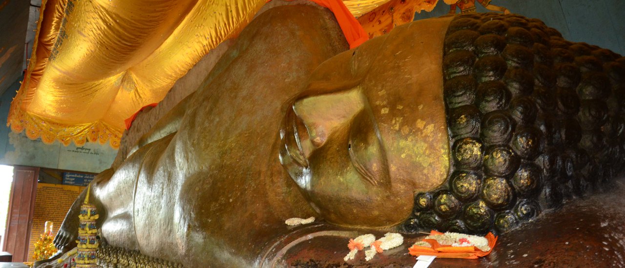 cover “พระองค์ธม” หินสลักศักดิ์สิทธิ์ลอยฟ้า แห่งพนมกุเลน กัมพูชา