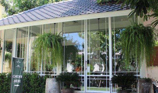 Cover "Chata Specialty Coffee" โอเอซิสใจกลาง "เยาวราช"...