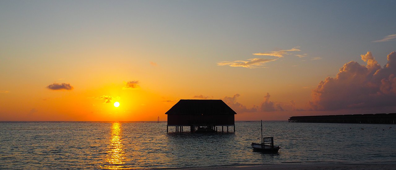 cover Maldives in Love | "Meeru Island Maldives", the Dreaming Destination and a Surprised Honeymoon Suite Upgrade with 40,000 THB per person Budget (Tons of Photos)