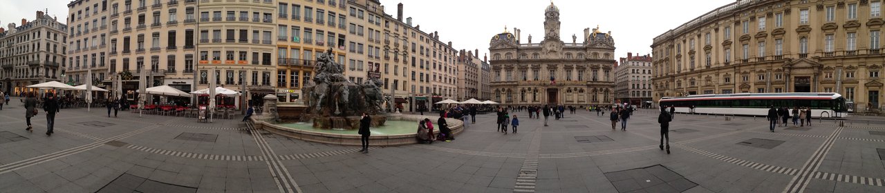 cover The day when the sky is not that blue in Lyon Ep. 5.1