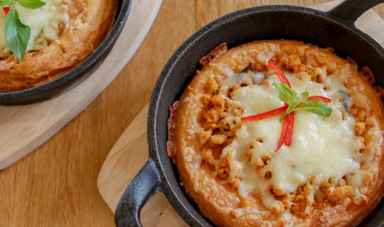 cover เด็กบ้านนอกเข้ากรุงฯ เจอร้านเด็ด (D.E.D) คาเฟ่นี้เด็ดจริง