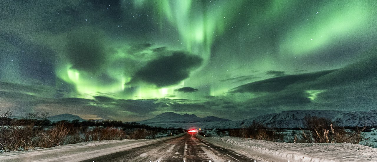 cover Aurora Hunter in Iceland แสงเหนือ หิมะ สระน้ำ และ น้ำตก