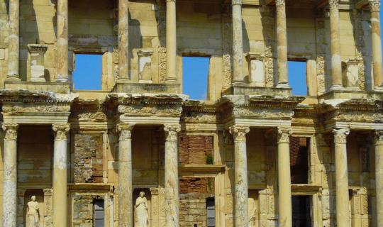 cover Turkey : ตุรกีตามฝันฉันตกหลุมรักเธอ เอเฟซุสเมืองเก่าแต่เพื่อนใหม่(ผู้หญิงเที่ยวคนเดียวกลัวซะที่ไหน)