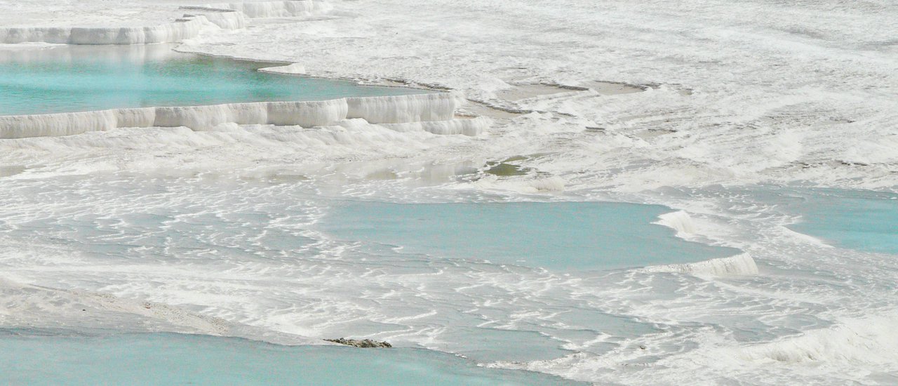 cover Turkey : ตุรกีตามฝันฉันตกหลุมรักเธอ หนุ่มปามุคคาเล่กับเบียร์เอเฟส (ผู้หญิงเที่ยวคนเดียวกลัวซะที่ไหน)