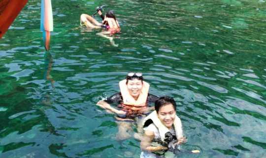 cover Review : จุดดำน้ำรอบๆ เกาะหลีเป๊ะ