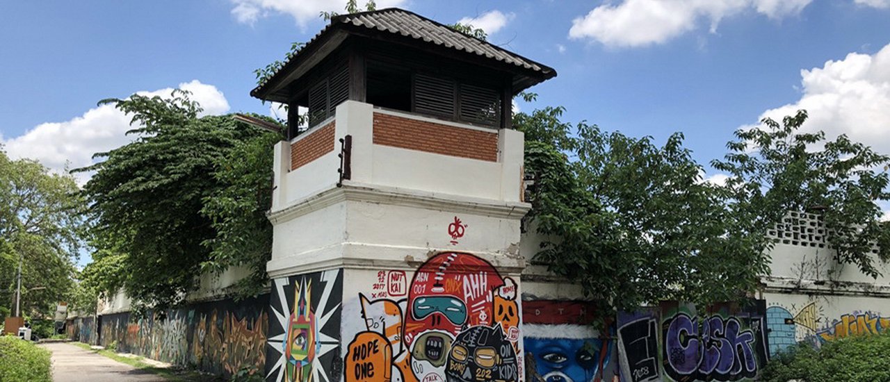 cover Hunt for street art in Chiang Mai - by Bike