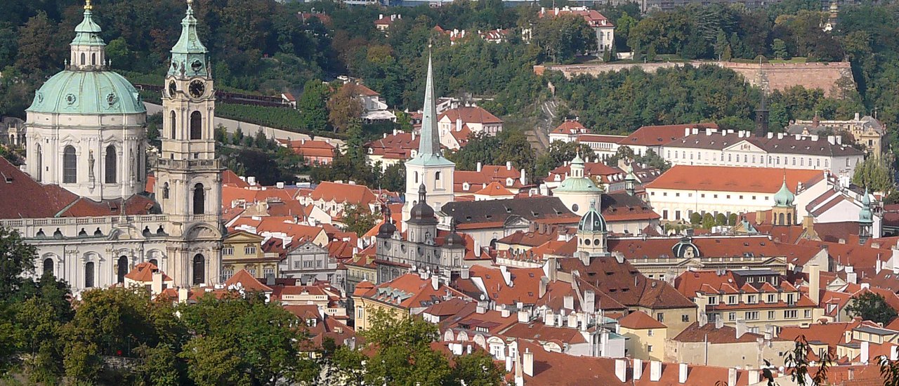 cover Prague ปราก ดินแดนอะไร๊แสนจะโรแมนติค วิวมุมสูง