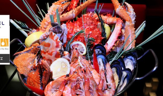 cover Festive Seafood Buffet ถล่มซีฟู้ดไม่อั้น 4½ ชม. ราคาไม่ถึงพันที่ The Square, Novotel Bangkok on Siam Square