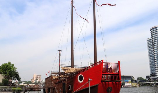 cover SRI MAHASAMUT, FIRST EVER FLOATING MUSEUM