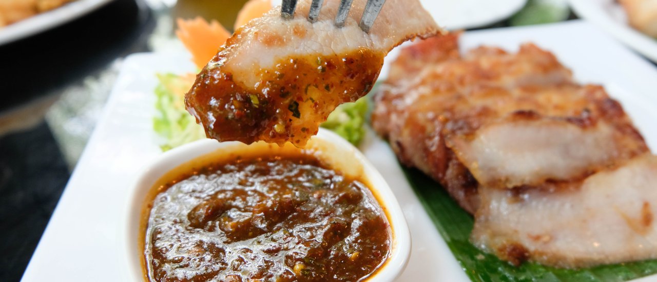 cover ส้มตำคุณกัญจณ์ อาหารบ้านๆ สะท้านโลก ตำรับไก่ย่างหนังกรอบ ข้าวเหนียวมะม่วง Guinness World Records