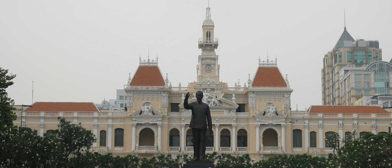 cover SAIGON จ๋า พี่มาเพื่อกิน-เตรียมตัว