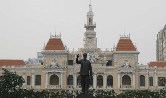 cover SAIGON จ๋า พี่มาเพื่อกิน-เตรียมตัว