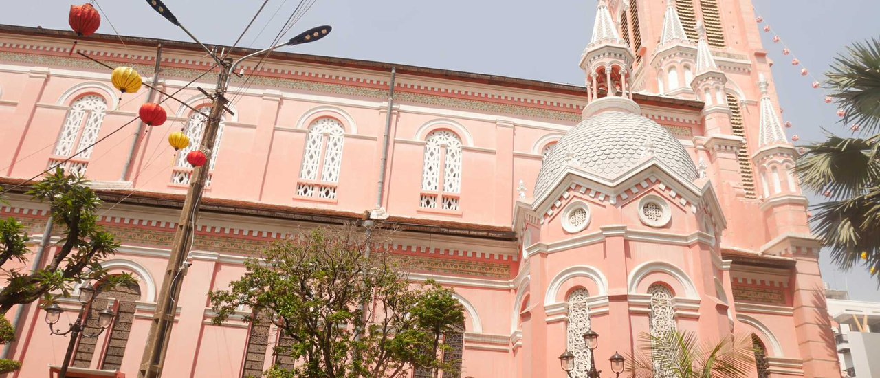 cover SAIGON จ๋าพี่มาเพื่อกิน - DAY2Grabกัน