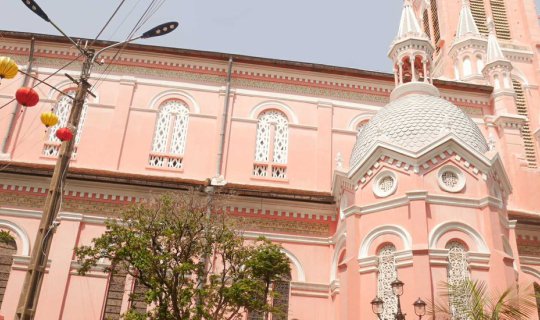 cover SAIGON จ๋าพี่มาเพื่อกิน - DAY2Grabกัน