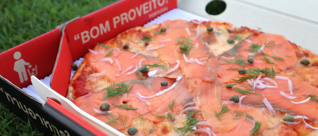 cover 🍕 THIS SUPER SMOKED SALMON PIZZA IS WICKKKKKKED!