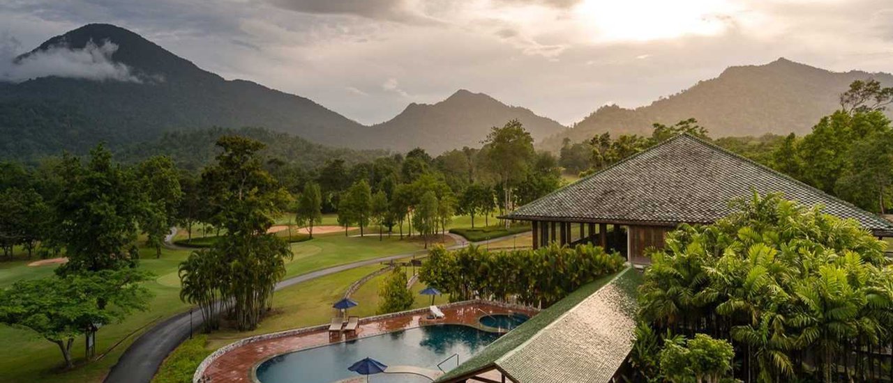 cover Escape from the Valentine’s day to find the Galaxy: @ Soi Dao Highland Golf Resort, Chanthaburi.