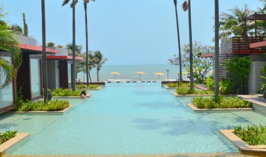 Cover หลบไอร้อน นอนริมทะเล @haven resort...