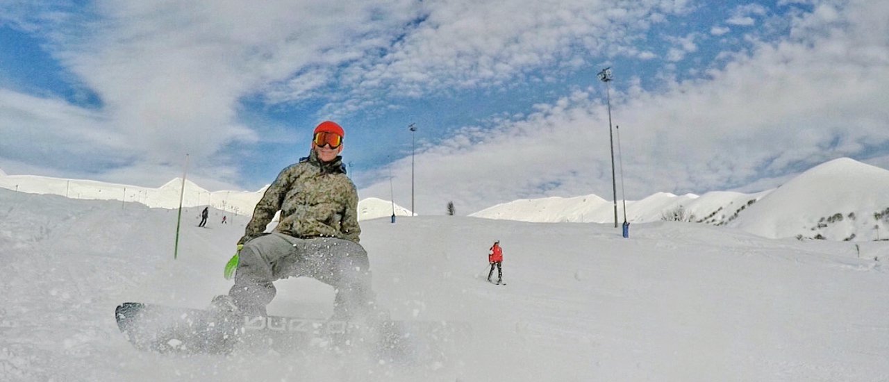 cover Winter in Georgia : Gudauri Ski Resort for Snowboarding and Amazing Beautiful View