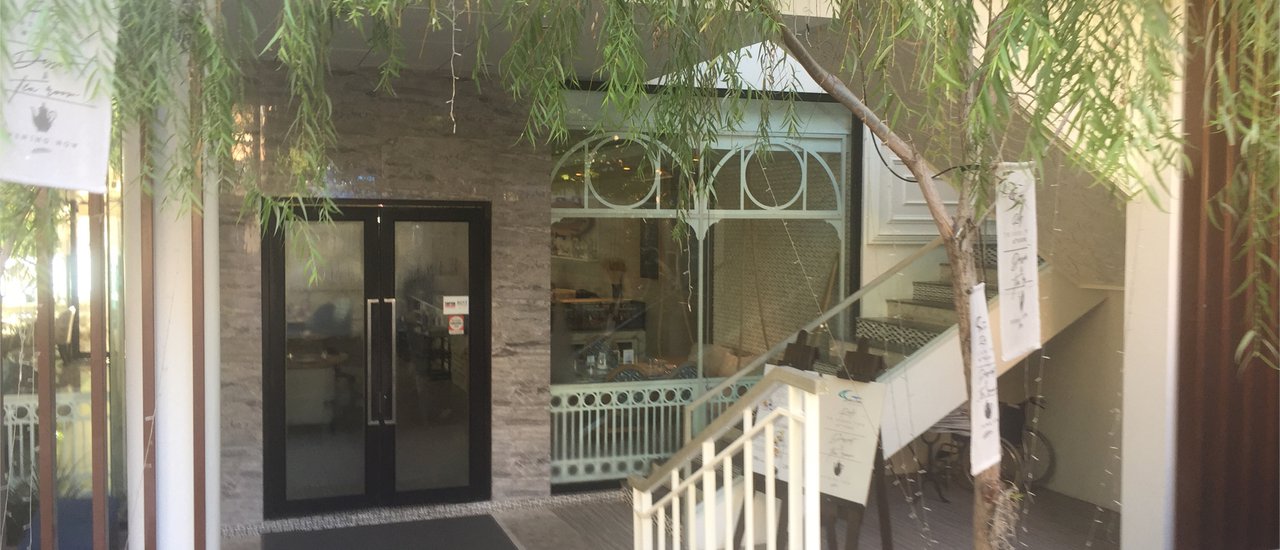 cover Surf & Turf จิบชายามบ่าย