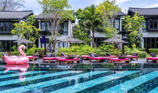 cover 🎼 Baba Beach Club Phuket ที่ที่ความผ่อนคลาย หาดทราย เสียงดนตรีมาบรรจบกัน 🌴