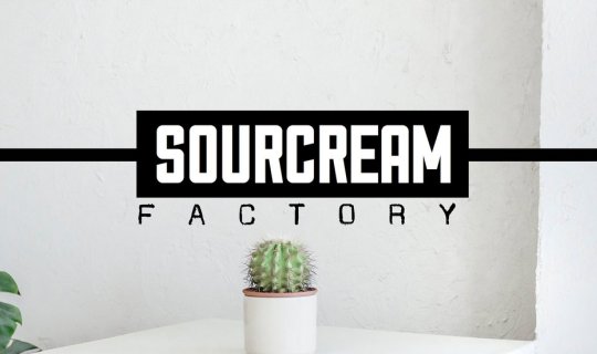 cover SOURCREAM FACTORY คาเฟ่สไตล์มินิมอล ชลบุรี