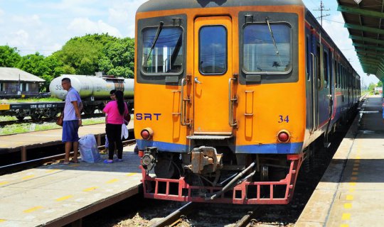 Cover นั่งรถไฟ เที่ยวเมืองละโว้...