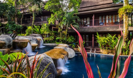 Cover Hello Phang.Nga : อายดินกลิ่นป่า รักษาใจ ที่ Khaolak Merlin Resort (...