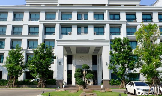 cover Civilize Hotel Udonthani