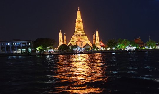 cover Dinner Cruise in Bangkok by Wan Fah Cruise