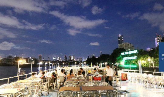 cover ล่องเรือดินเนอร์ ทานอาหาร ฟังเพลง ชมวิวแม่น้ำเจ้าพระยาที่ Yok Yor Marina ท่าดินแดง