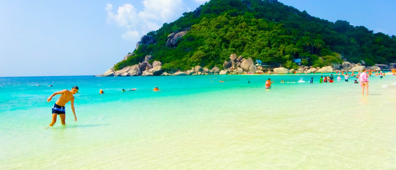 cover Go Backpacking by a free train alone to Koh Tao with 2,800 Baht