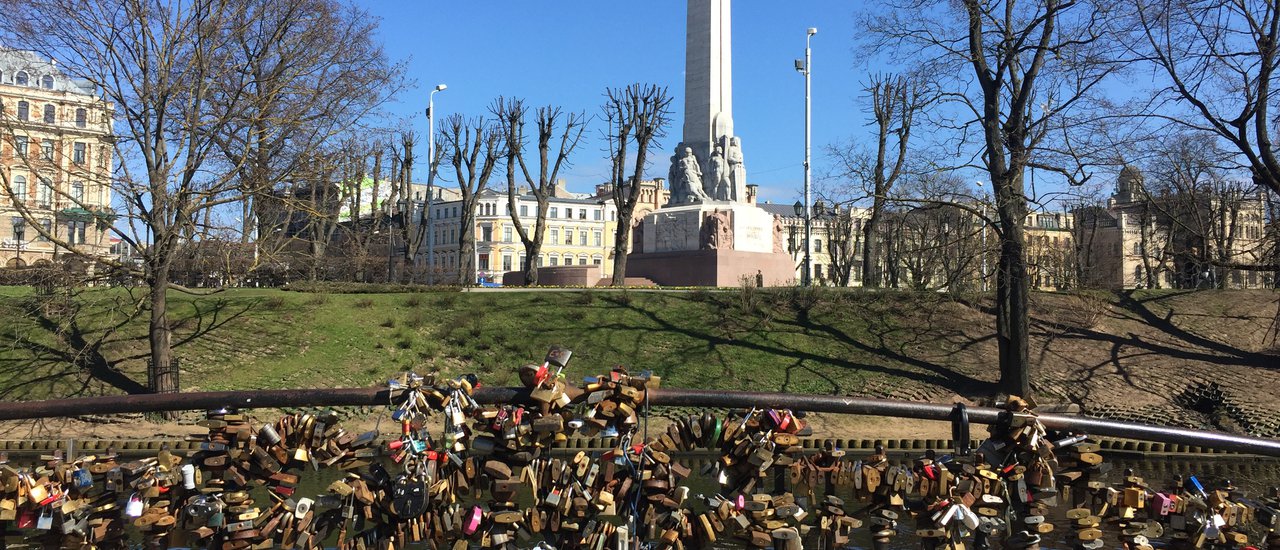 cover 10 เดือนของนักศึกษาไทยในลัตเวีย